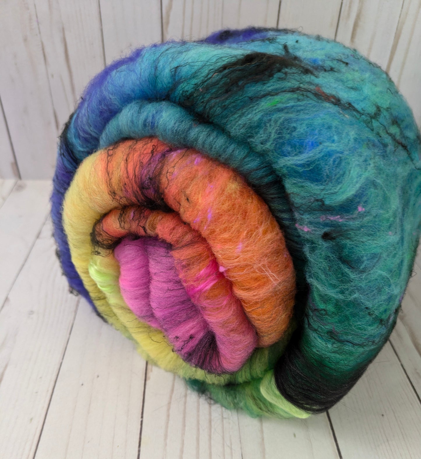 Refracted - textured gradient batt 4.5 oz