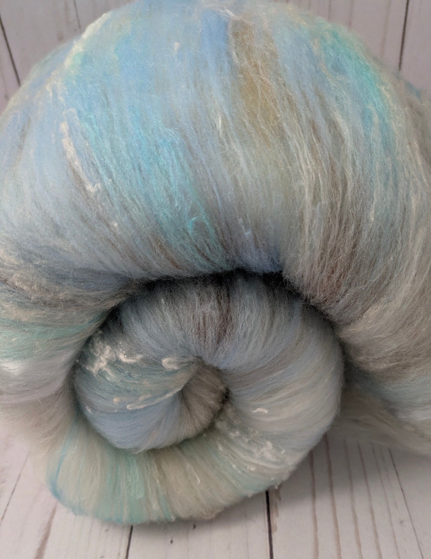 Water & Stone - textured gradient batt 4.3 oz